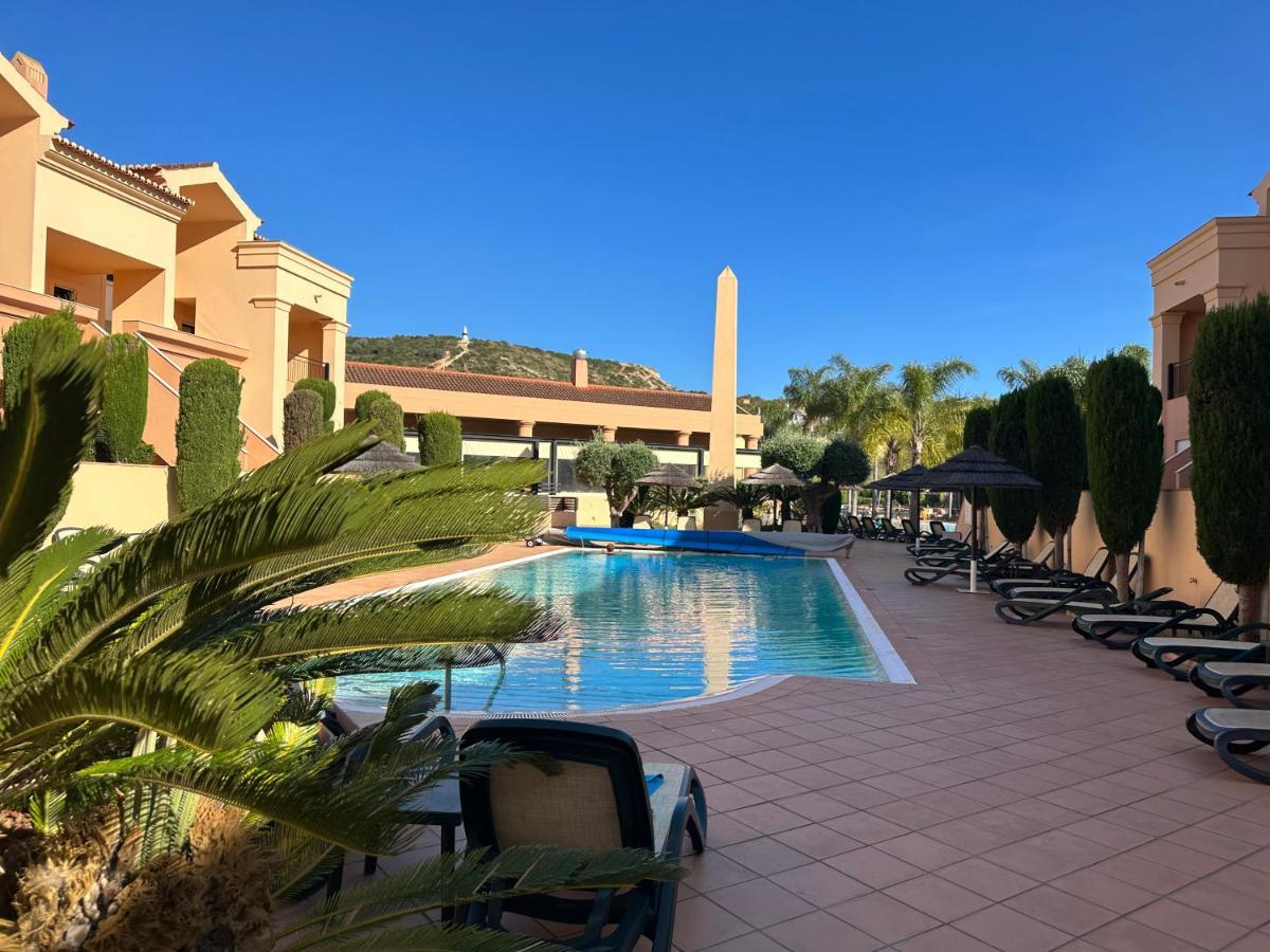 Baia Da Luz Luz Beach 1 Bedroom Apartment Bagian luar foto